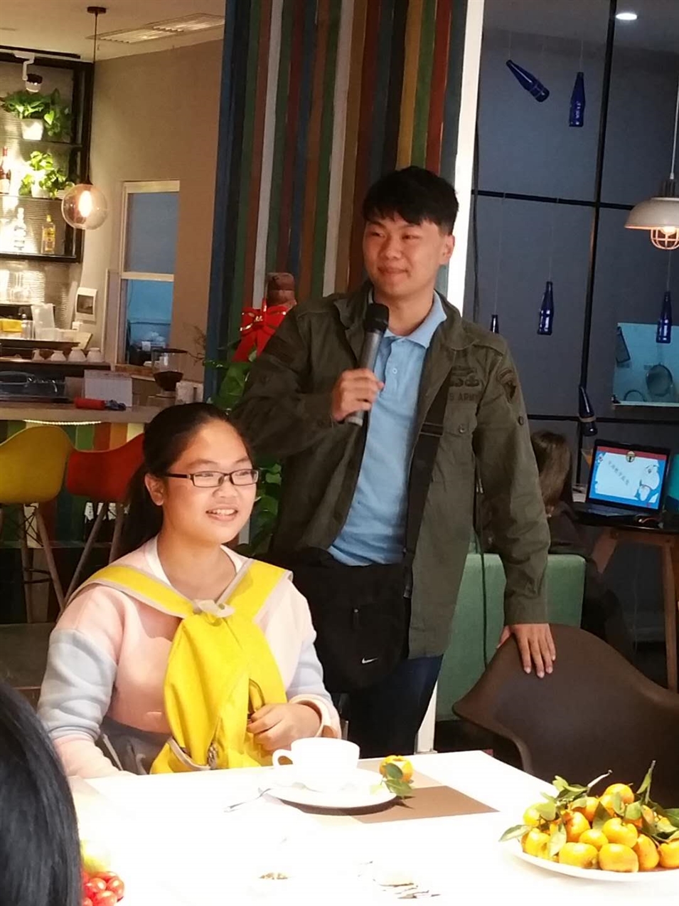 韋同學(xué)在分享學(xué)習日語(yǔ)的經(jīng)驗